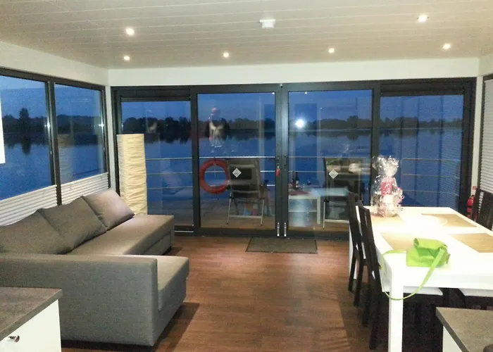 Hausboot Key West Ботель Ксантен