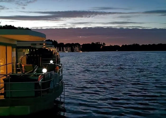 Ботель Hausboot Key West Ксантен